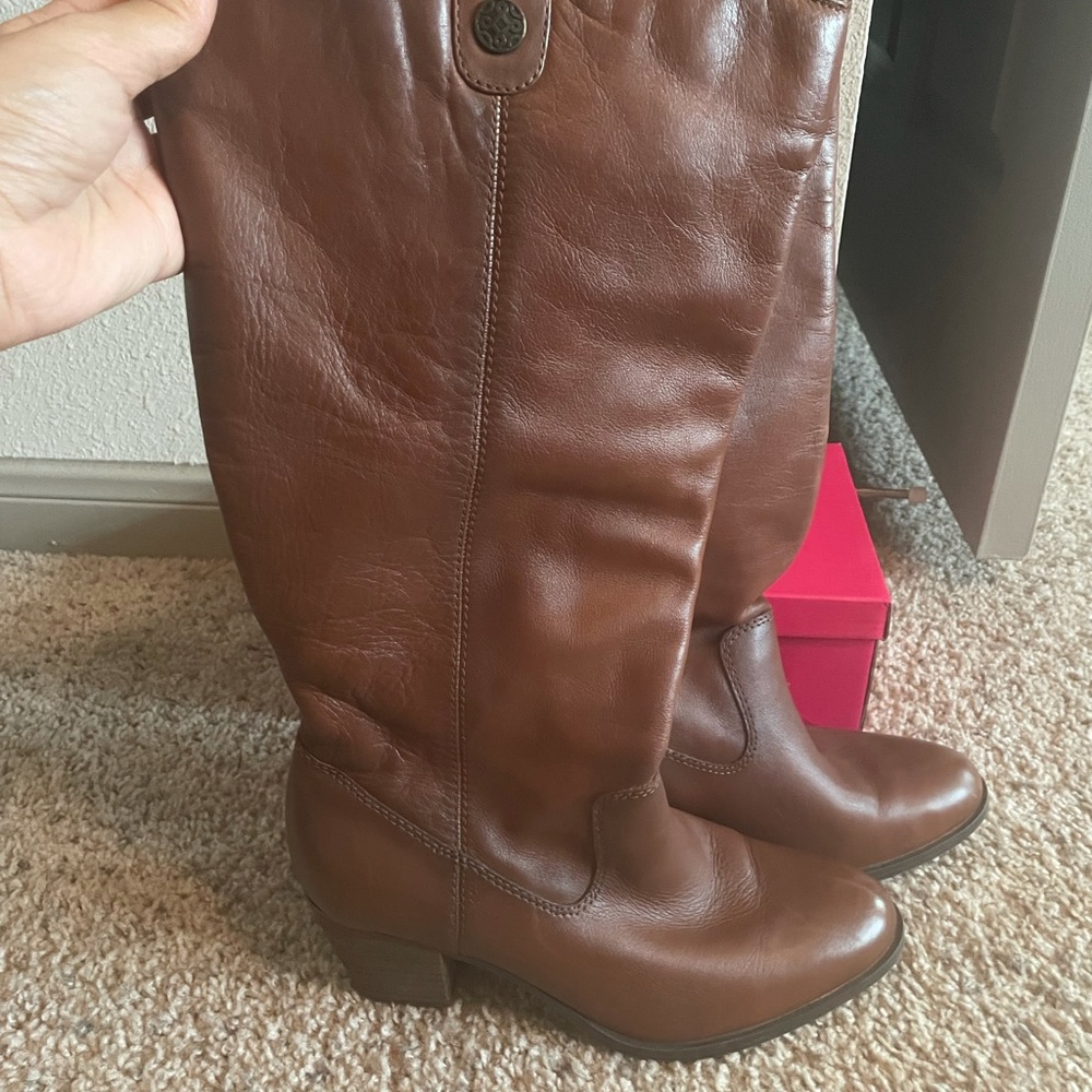 Cowboy boots worn once, size 9